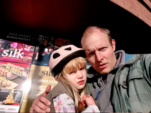 Eindelijk, precies 70.0 kilometer gereden. Meteen afstappen en uithijgen.